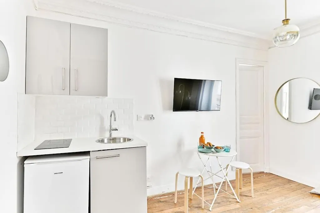 Apartment Appartement Charmant Montparnasse - III Paris